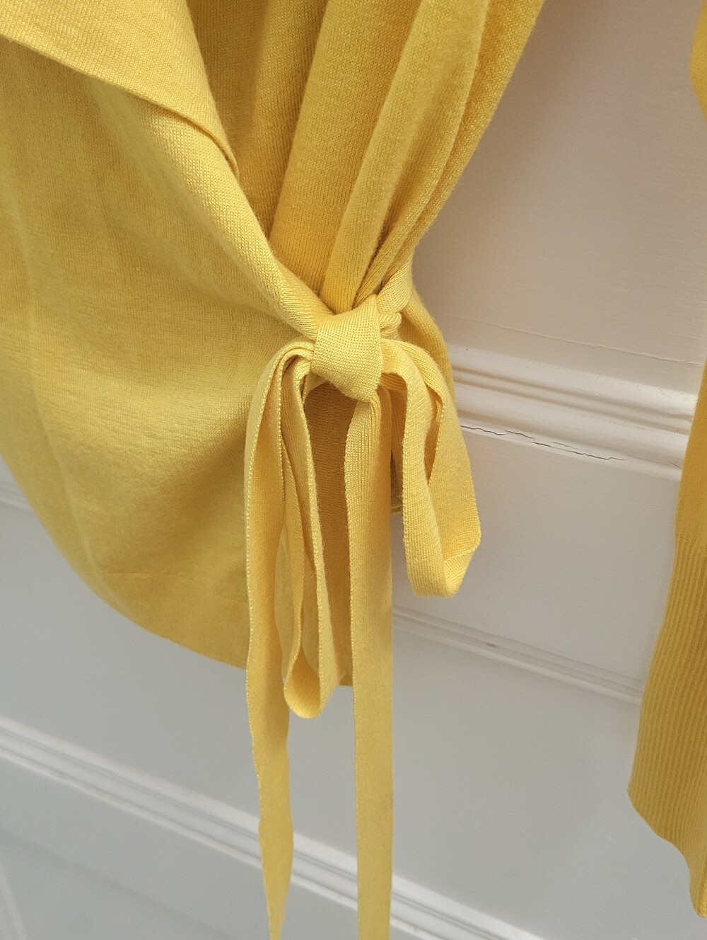 Escada Silk Cashmere Twin Set XS/S EU 34 Yellow Wrap Cardigan & Shell Tank Luxe - Picture 8 of 10
